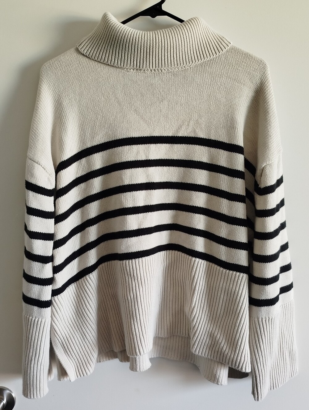 GAP Striped Turtleneck Sweater - Women's Large